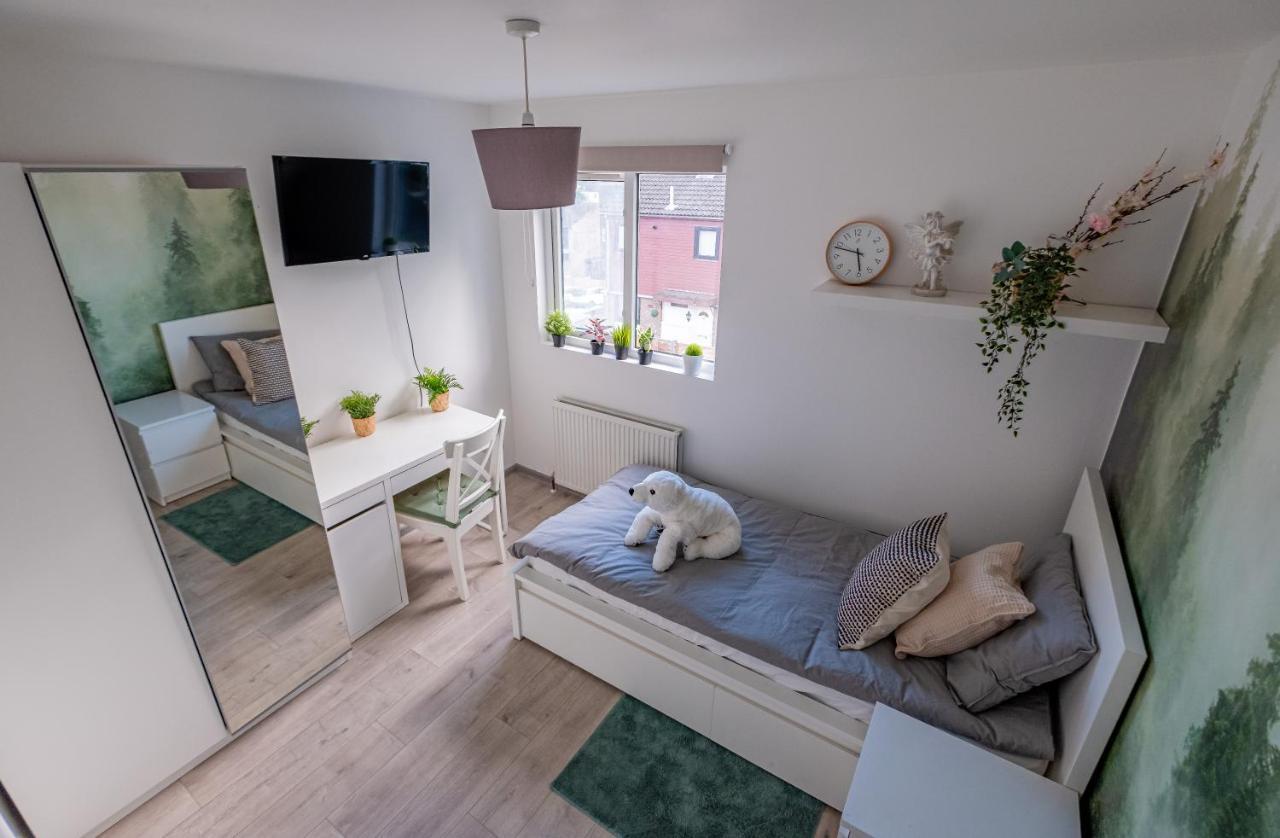 Forest Work & Relax Accommodation Overstone エクステリア 写真